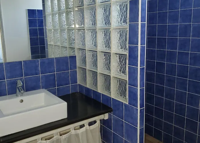 La Maison Bleu 몽탈리베-레-방